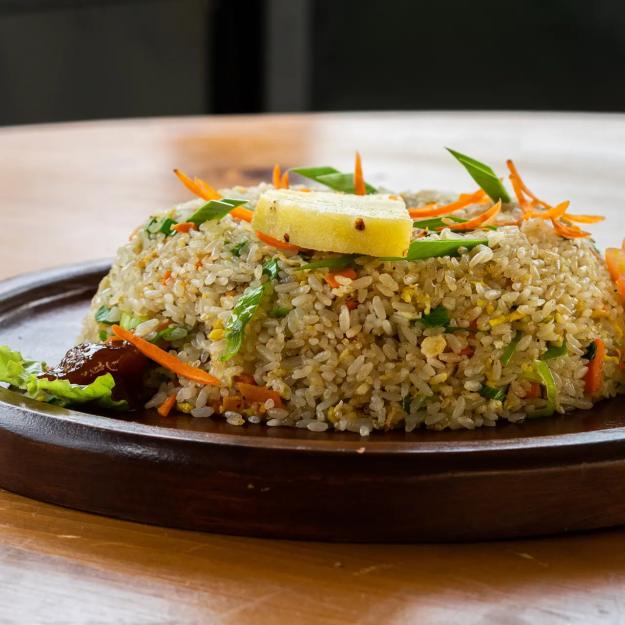 Mongolian fried rice with a lemon slice