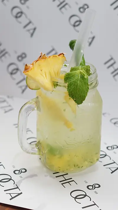 Pineapple chilli mojito with mint